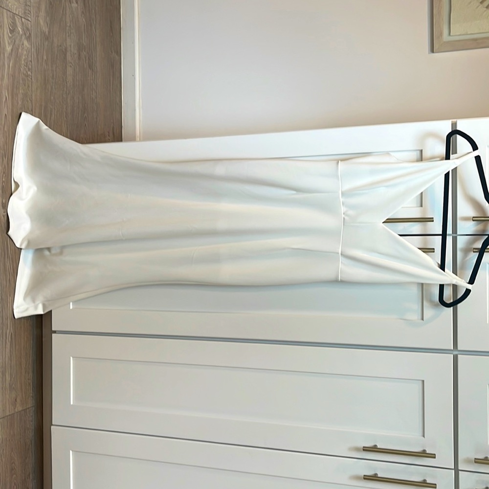 White v neck (and back) long dress